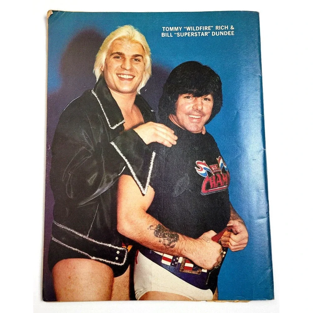 WRESTLING REVUE - JULY 1982 - CAROLINA CONNECTION / JERRY LAWLER / HULK HOGAN‎